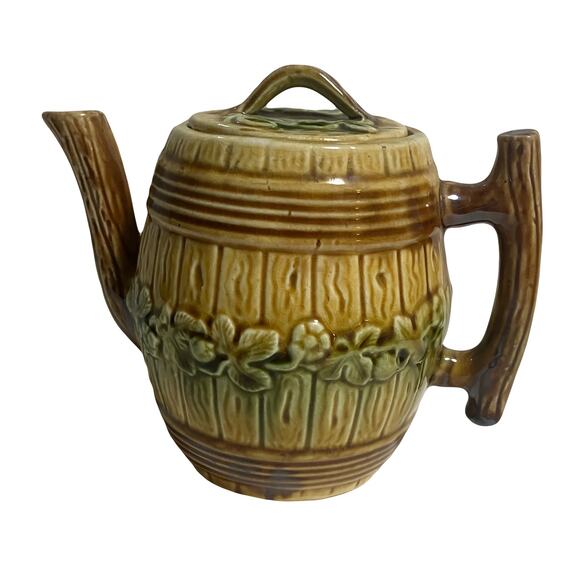 Vtg Majolica Teapot Wooden Barrell Cask Vines 5.25" Tall chipped lid - Picture 1 of 11